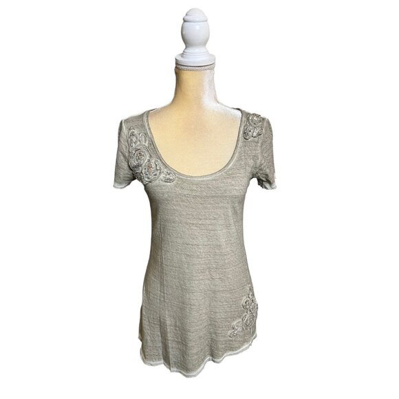 Aratta Tops - Aratta Silent Journey Linen T Shirt Size Xs Extra Small Green Floral Applique